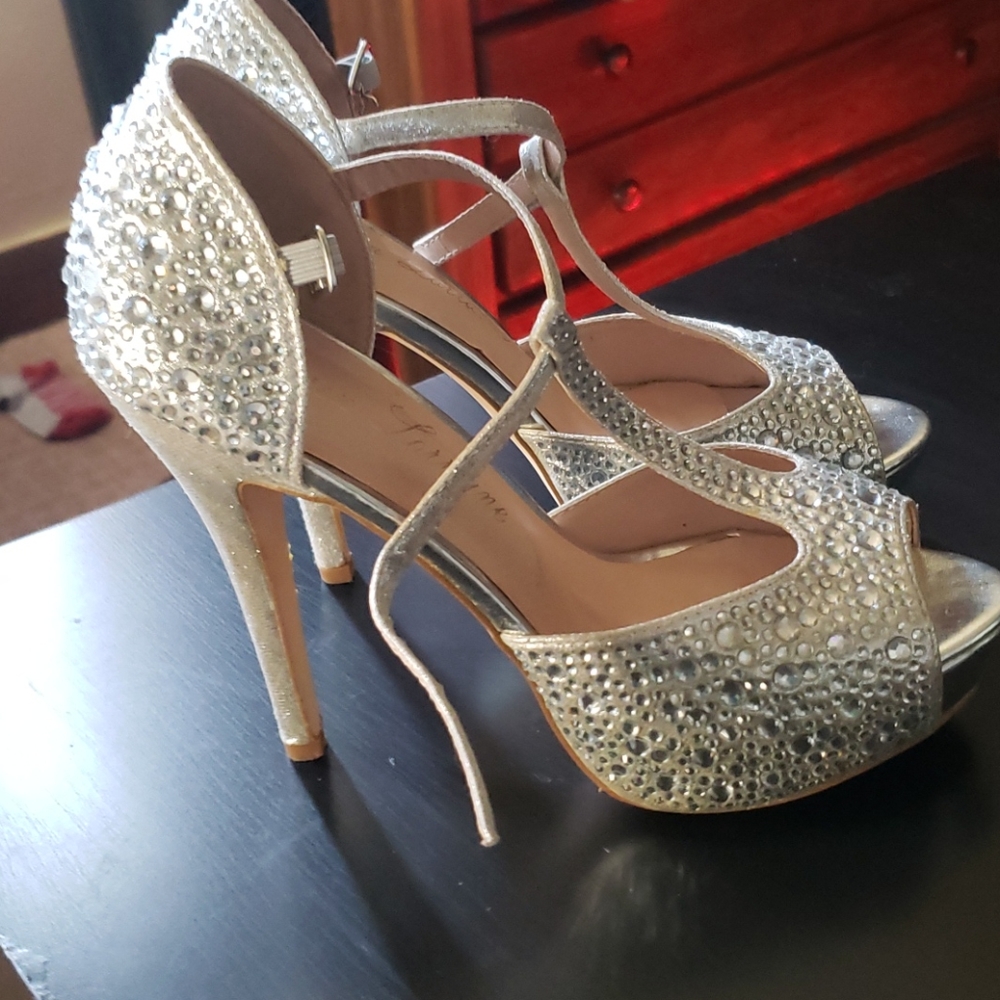 Lauren Lorraine heels